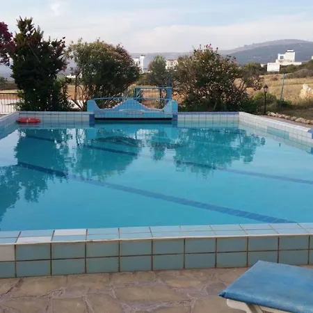 빌라 Queen Eyridiki Luxury 1 *